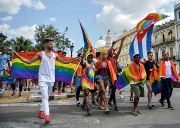 Miedo, fiesta y represión: una pelea cubana contra el demonio