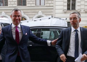 Los ministros de extrema derecha abandonan el Gobierno austriaco