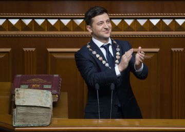 Zelenski disuelve el Parlamento tras asumir el cargo como presidente de Ucrania