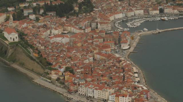 Duelo al sol en la bahía de Piran