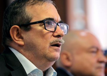 El líder del partido FARC rompe con el exnegociador de los acuerdos que rechazó la entrega de armas
