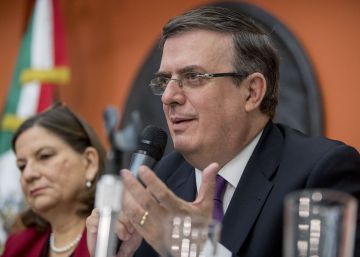 México advierte de que no aceptará cambiar el régimen de asilo con EE UU
