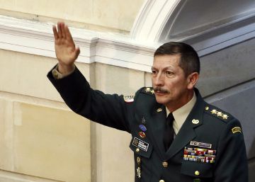 El Senado de Colombia aprueba el ascenso del cuestionado jefe del Ejército