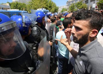 La sociedad civil argelina ultima al margen del poder una hoja de ruta de transición
