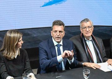 Cristina Kirchner suma al moderado Massa a su frente electoral