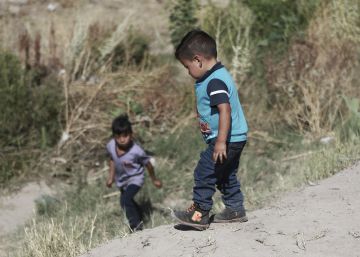 El inmigrante más pequeño separado de sus padres era un bebé rumano de cuatro meses