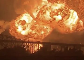 Una refinería explosiona y causa un gran incendio en Filadelfia