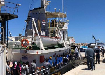 Desaparecidos decenas de migrantes frente a la costa de Túnez