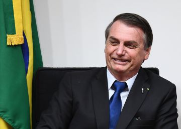 Bolsonaro sopesa nombrar a uno de sus hijos embajador en Washington