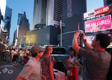 Un apagón deja a oscuras el corazón turístico de Manhattan durante casi cuatro horas