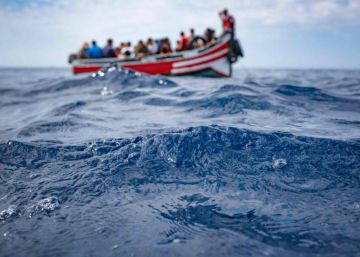 Mais de cem migrantes desaparecem após naufrágio na costa da Líbia