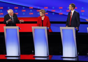 Los demócratas moderados atacan el giro progresista de Sanders y Warren