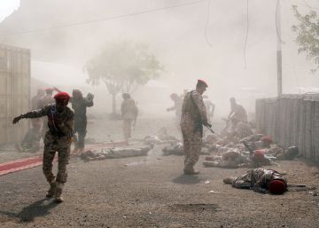 Un misil Huthi contra un desfile militar causa 36 muertos en Yemen