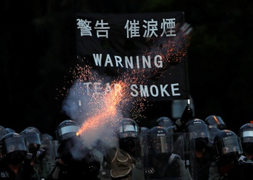 China, a los manifestantes de Hong Kong: “El que juega con fuego, se quema”
