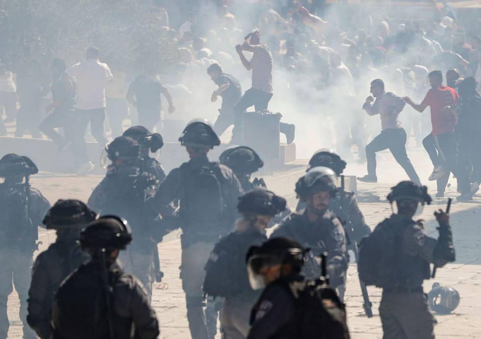 Disturbios en la Explanada de las Mezquitas de Jerusalén, este domingo.
