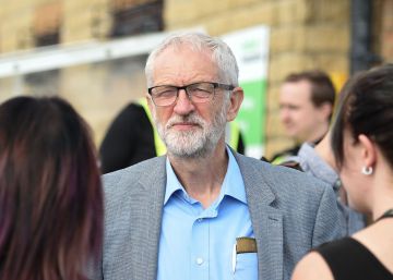 Corbyn se ofrece a liderar un Gobierno temporal para evitar un Brexit duro