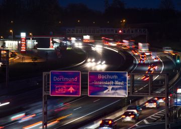 Un niño de ocho años conduce solo y a gran velocidad por una autopista de Alemania