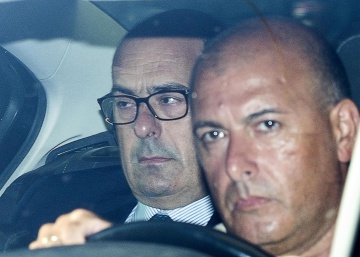 Contagem regressiva na Itália para fechar acordo que pode tirar Salvini do poder