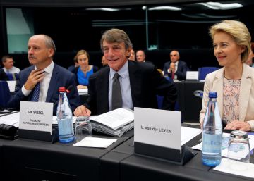 Los conflictos de interés provocan el primer tropiezo de la Comisión de Von der Leyen