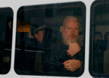 El Reino Unido dificulta que un juez español interrogue a Assange por el espionaje sufrido en Londres