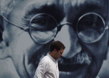 Roban las cenizas de Gandhi en el 150º aniversario de su nacimiento