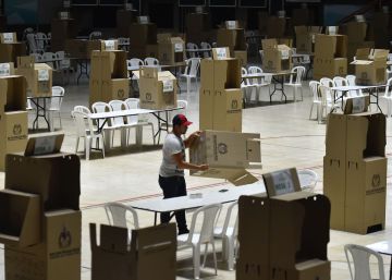 Las elecciones locales en Colombia miden el desgaste del uribismo