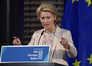 Von der Leyen marca distancia con Macron y reivindica el papel de la OTAN