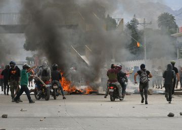 Morales llama al diálogo a los partidos tras el amotinamiento de la policía en Bolivia