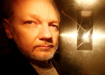 La justicia sueca archiva la investigación por violación contra Julian Assange