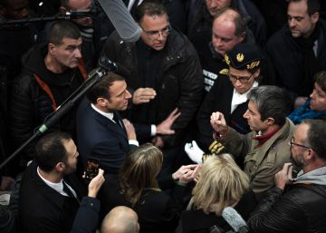 Macron, regreso amargo a la fábrica que mide el éxito de su presidencia