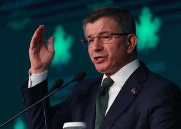 Un ex primer ministro turco funda un partido islamista que competirá contra Erdogan