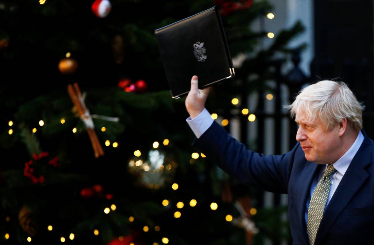 Boris Johnson, durante su declaración, este viernes en Downing Street.