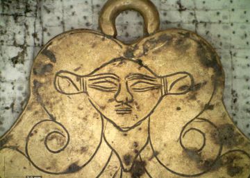 Descubiertas en Grecia dos tumbas de hace 3.500 años decoradas con oro