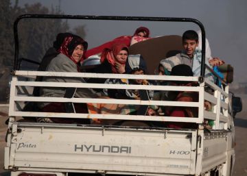 Una nueva ofensiva siria contra el último bastión rebelde fuerza la huida de 80.000 civiles