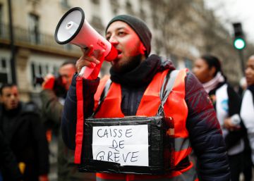 França vive sua greve mais longa: “Preferimos perder o Natal a nossas aposentadorias”