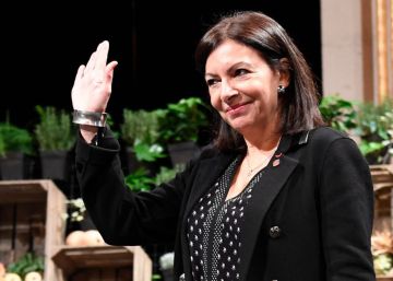 Anne Hidalgo inicia como favorita la carrera por la reelección como alcaldesa de París Anne Hidalgo inicia como favorita la carrera por la reelección como alcaldesa de París