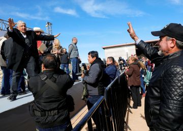 López Obrador anuncia un plan de desarrollo en la tierra de los LeBarón López Obrador anuncia un plan de desarrollo en la tierra de los LeBarón