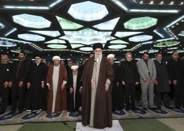 El líder supremo de Irán evidencia la crisis con un sermón sin precedentes en años
