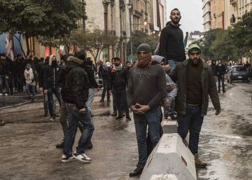 Decenas de heridos en una noche violenta en Beirut