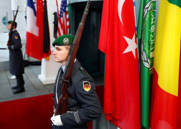 Los líderes mundiales se reúnen en Berlín en busca de un proceso de paz para Libia