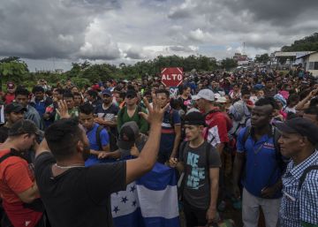 México fecha fronteira com a Guatemala ante a chegada da nova caravana migrante