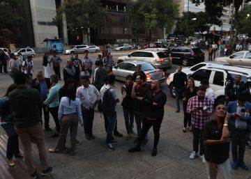 La policía venezolana allana las oficinas de Juan Guaidó en Caracas La policía venezolana allana las oficinas de Juan Guaidó en Caracas