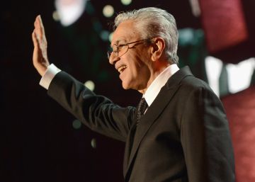 El músico Caetano Veloso alerta de que “el fascismo asoma sus garras” en Brasil