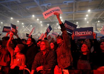 Trump y Sanders, los dos polos sacan pecho en New Hampshire Trump y Sanders, los dos polos sacan pecho en New Hampshire