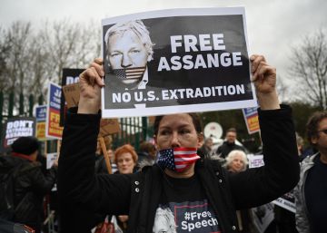 La acusación contra Assange insiste en que Wikileaks puso en peligro la vida de informantes