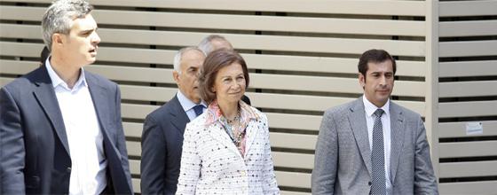 “La rodilla del Rey estaba peor de lo que creíamos pero la operación es un éxito”