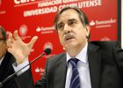 Valeriano Gómez insiste en que los sueldos de la banca son