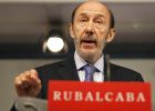 Rubalcaba propondrá subir la presión fiscal a ricos y bancos