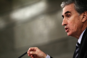Ramón Jáuregui, ministro de la presidencia. Ramón Jáuregui, ministro de la presidencia.