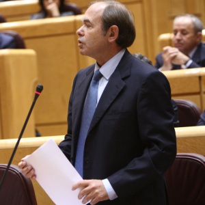 Pío García Escudero interpela a Zapatero en el Senado. Pío García Escudero interpela a Zapatero en el Senado.